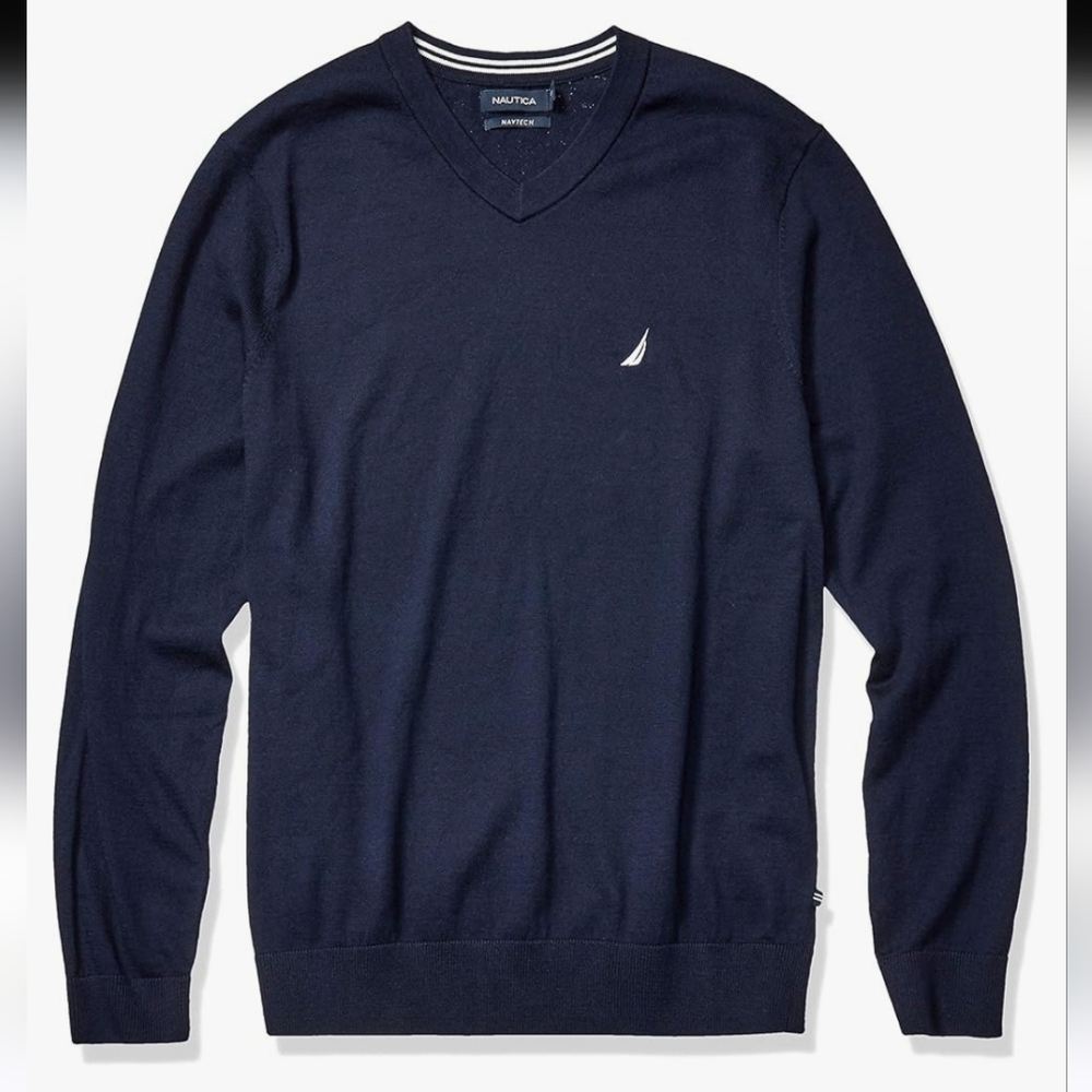 Nautica Men's V-neck sweater in Navy